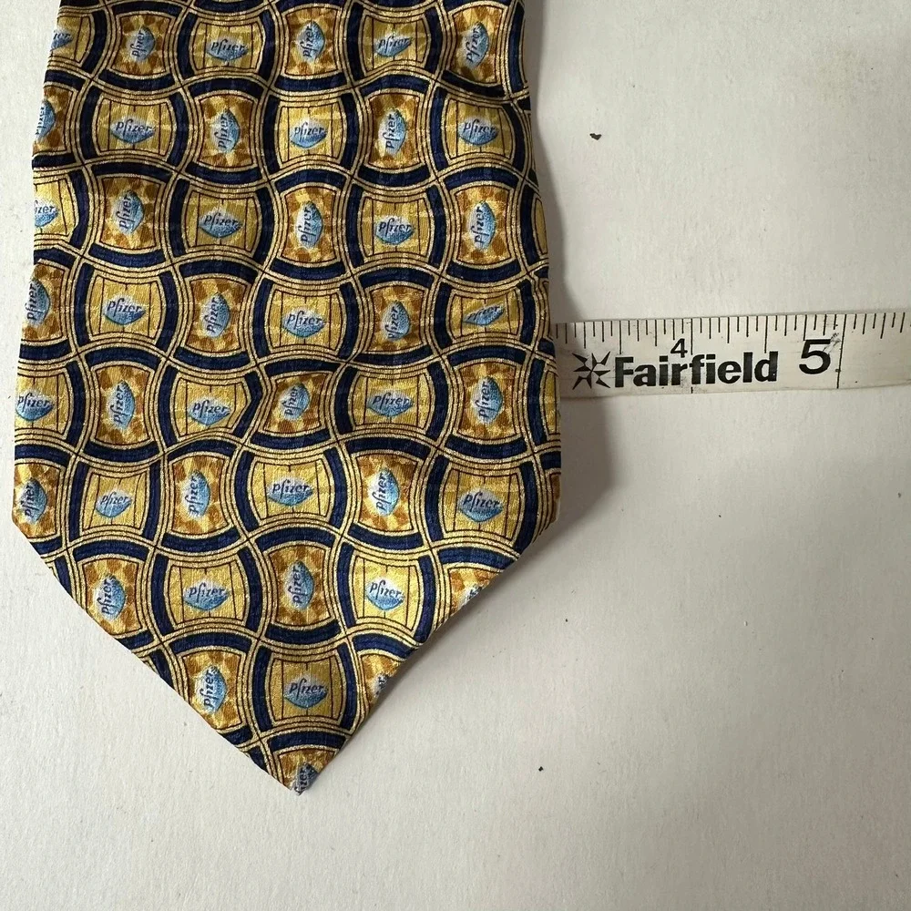Pfizer Mens Silk Necktie Tie Geometric Logo Pattern Corporate Pharma Sales Rep